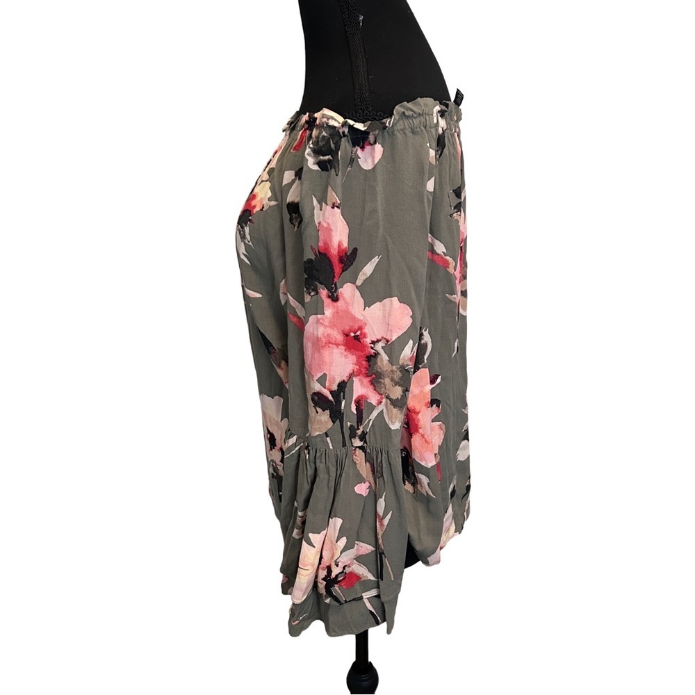White House Black Market Boho Floral Off-Shoulder Olive Green Blouse Size MP - Picture 2 of 7